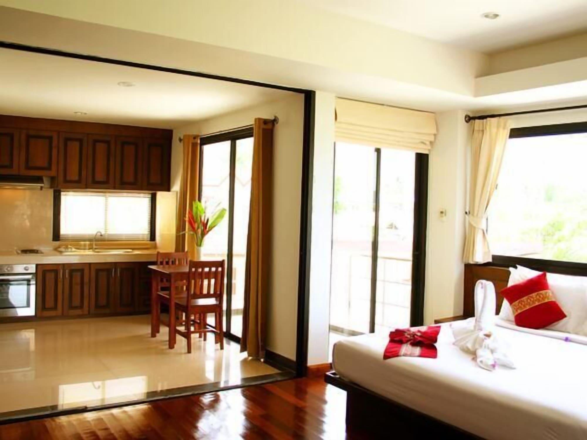 Chaweng Lakeview Condotel Koh Samui Exterior photo