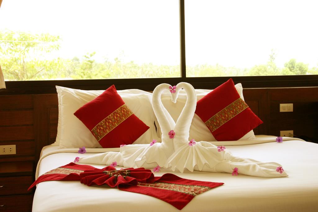 Chaweng Lakeview Condotel Koh Samui Exterior photo