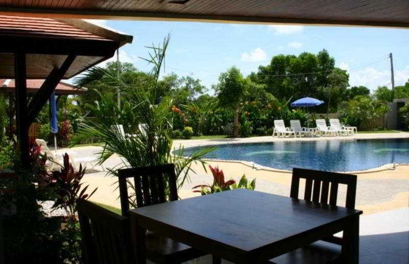 Chaweng Lakeview Condotel Koh Samui Exterior photo