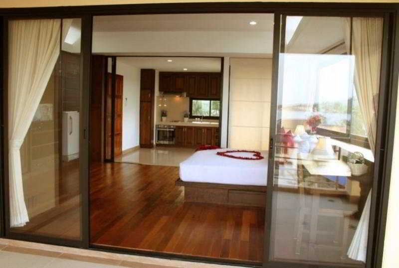 Chaweng Lakeview Condotel Koh Samui Exterior photo